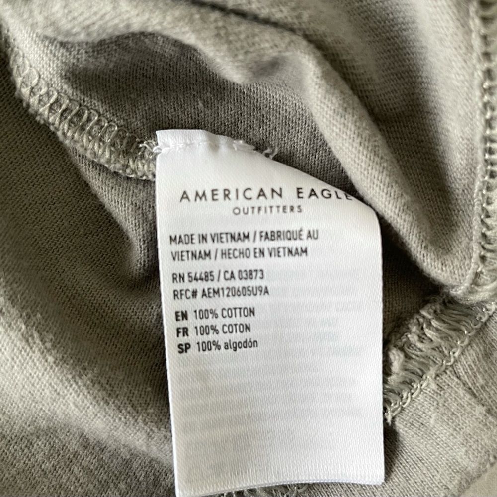 American Eagle Outfitters Long Sleeve Tee- Size XL - Picture 7 of 7
